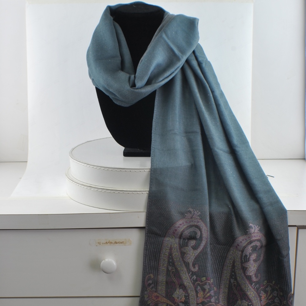 woman wrap - Picture 2 of 4